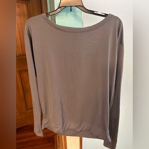 Victoria’s Secret Sport long sleeve top (medium)